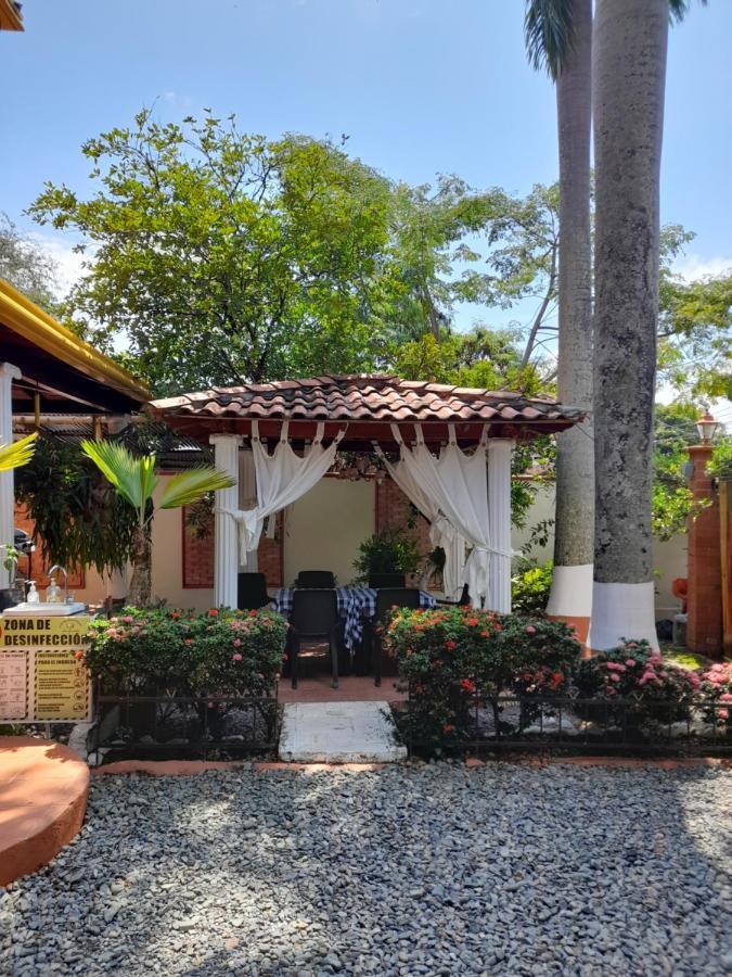 Hotel Boutique Los Gentiles Santa Fe de Antioquia Bagian luar foto