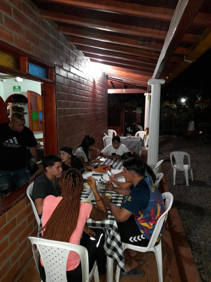 Hotel Boutique Los Gentiles Santa Fe de Antioquia Bagian luar foto