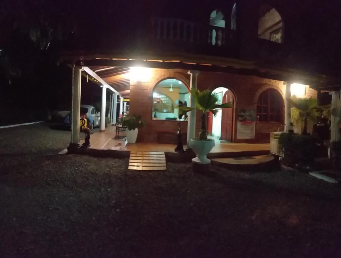 Hotel Boutique Los Gentiles Santa Fe de Antioquia Bagian luar foto